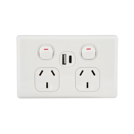 Classic Double Powerpoint 250V 10A With 4.2A and C Type USB Outlet